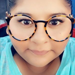 Meet your Posher, Christina